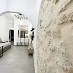 Apartman 23 *